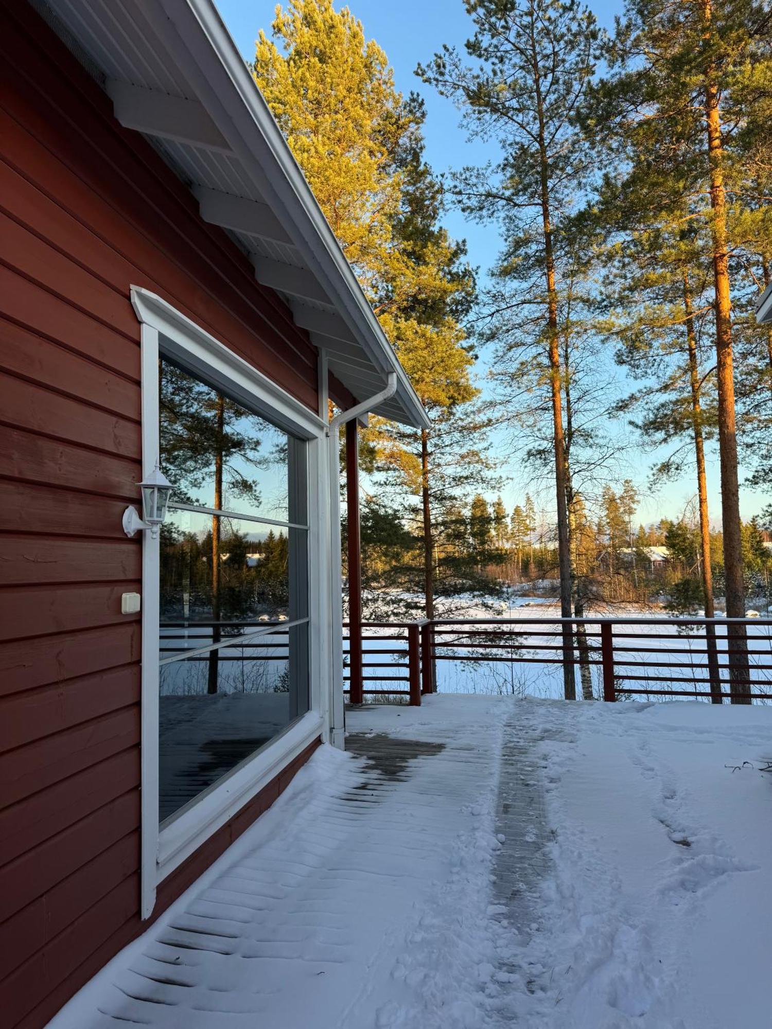 Tiiringolf Cottages Nilsia Bagian luar foto
