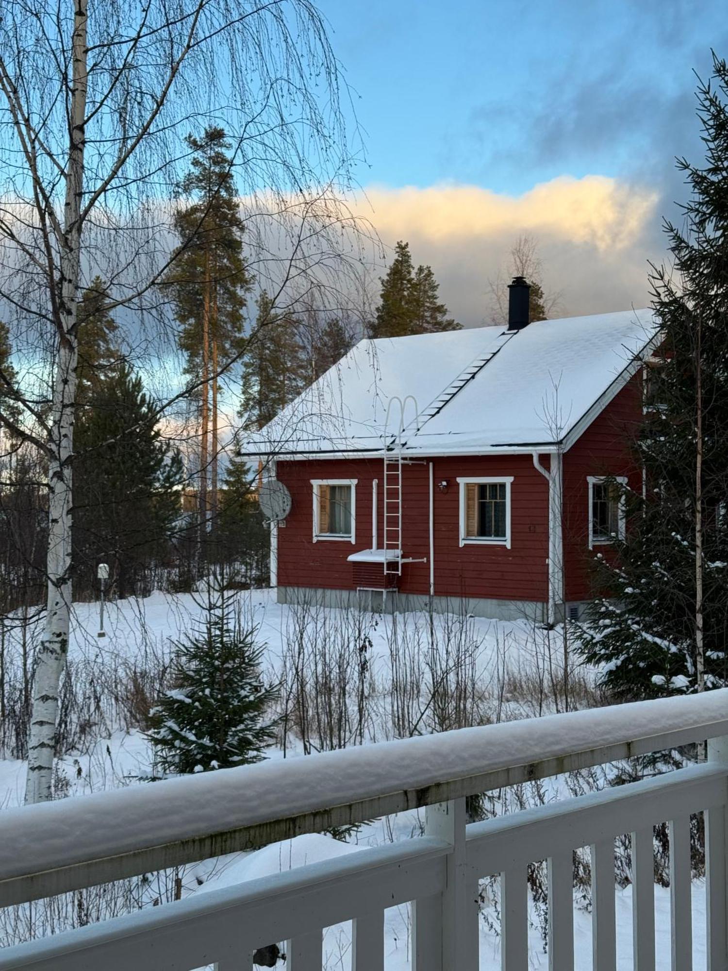 Tiiringolf Cottages Nilsia Bagian luar foto