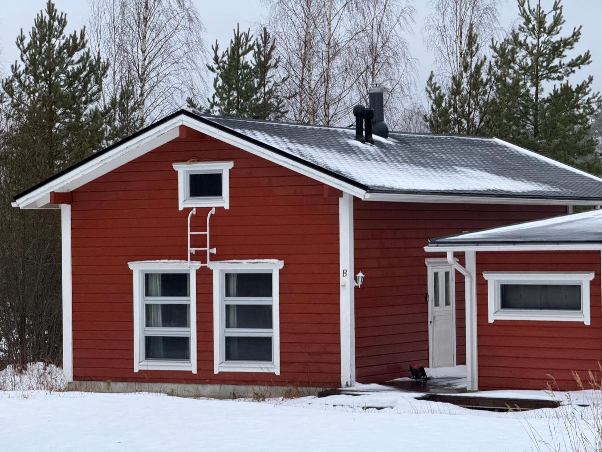 Tiiringolf Cottages Nilsia Bagian luar foto
